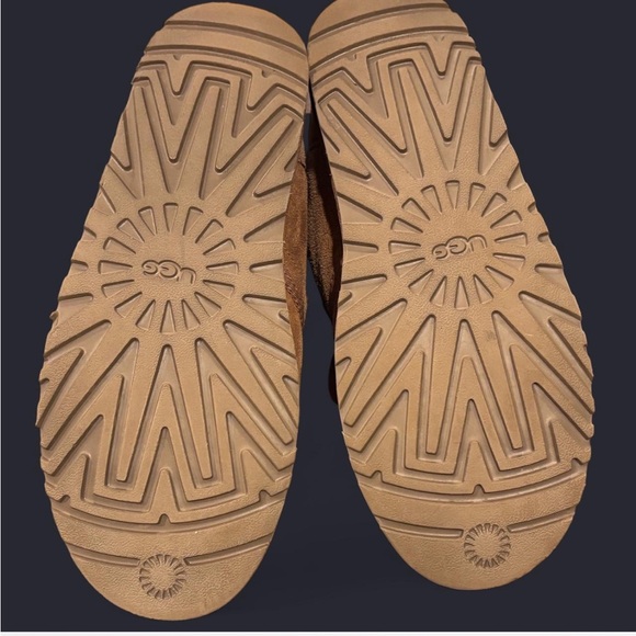 UGG Neumel Men’s Size 13 - Picture 6 of 6